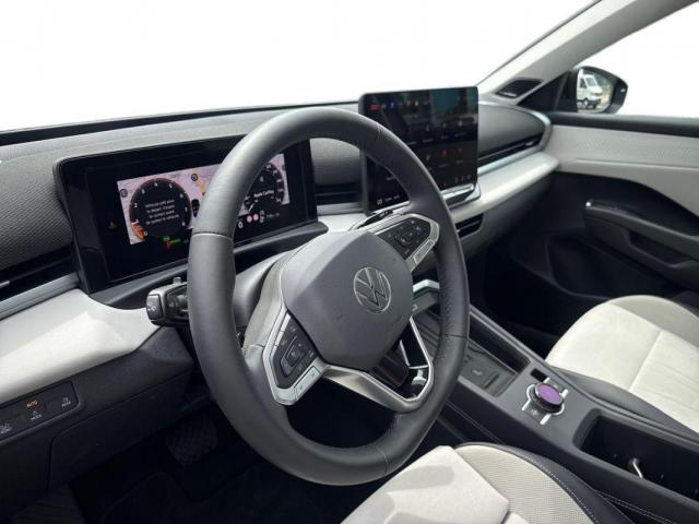Volkswagen T-Roc image 6