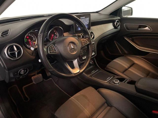 Mercedes Benz Gla image 5