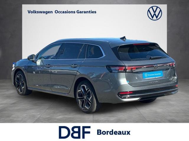 Volkswagen Passat image 8
