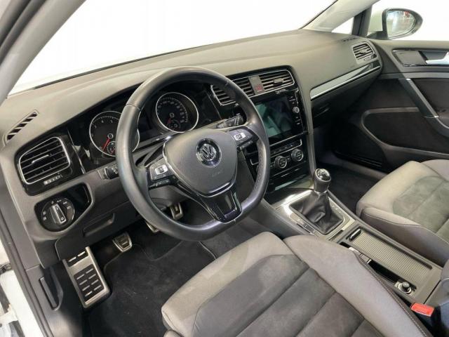Volkswagen Golf image 2