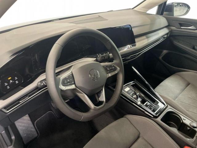 Volkswagen Golf image 8
