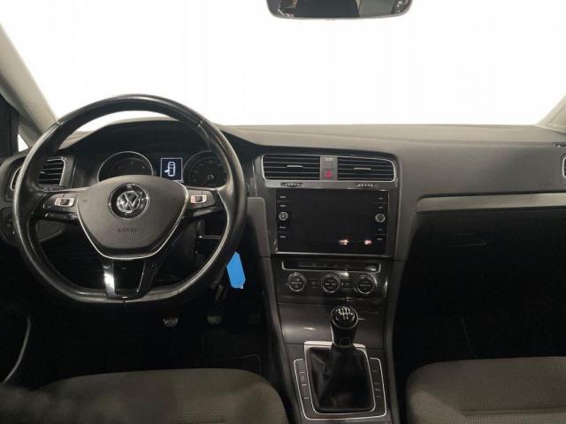 Volkswagen Golf image 3