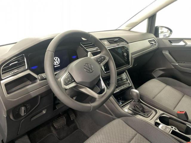 Volkswagen Touran image 1