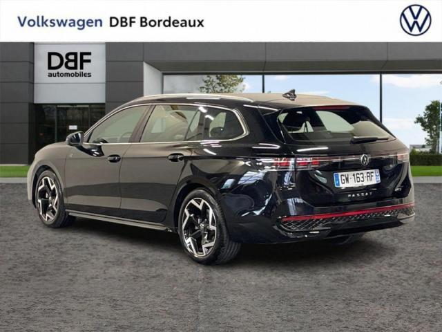 Volkswagen Passat image 2