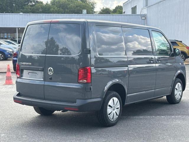 Volkswagen Transporter image 4