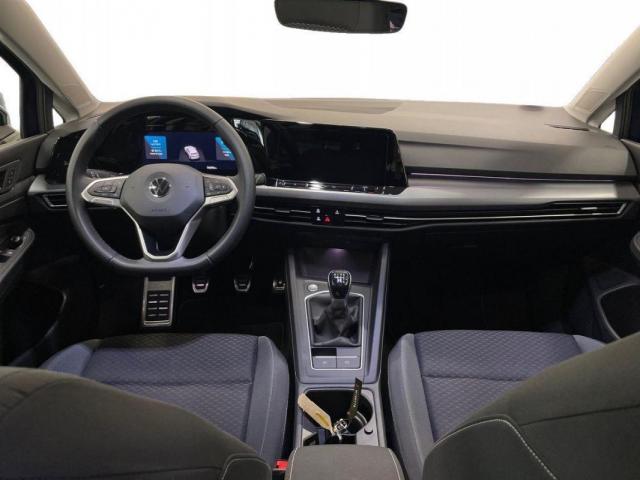 Volkswagen Golf image 8
