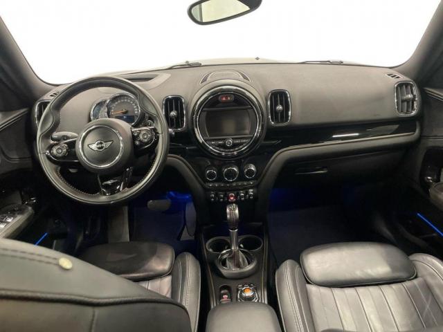 Mini Countryman image 2