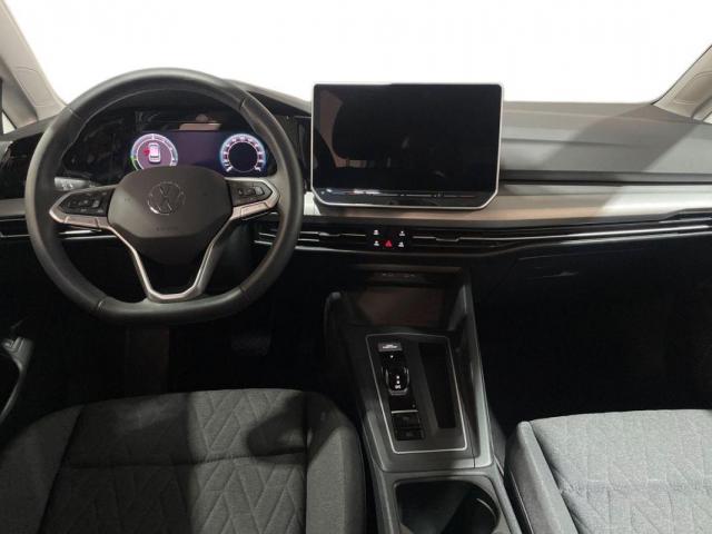 Volkswagen Golf image 1