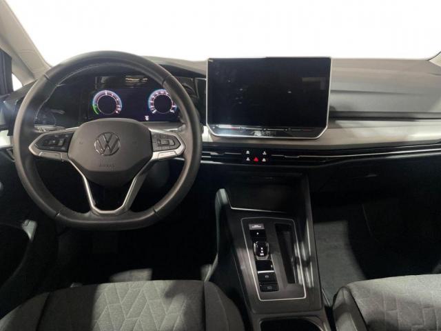 Volkswagen Golf image 9