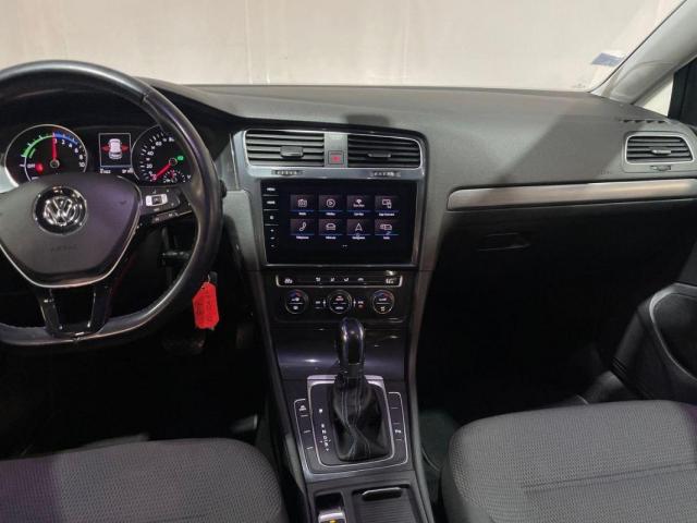 Volkswagen Golf image 7