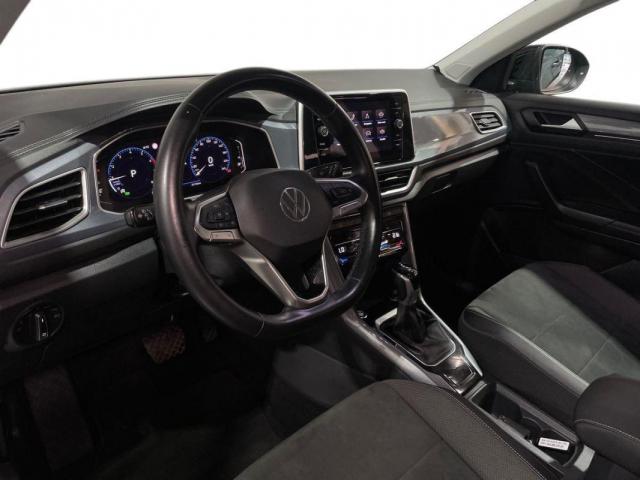 Volkswagen T-Roc image 2