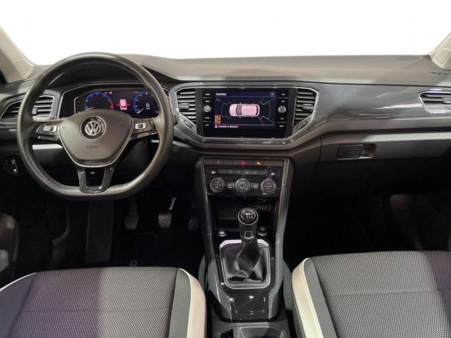 Volkswagen T-Roc image 6