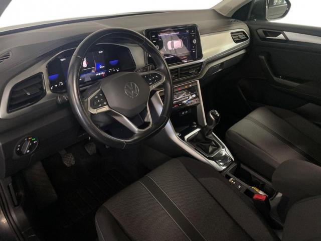 Volkswagen T-Roc image 2