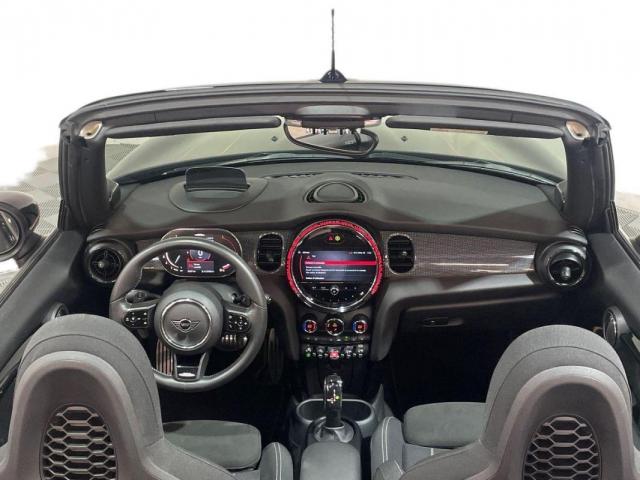 Mini Cabrio image 2