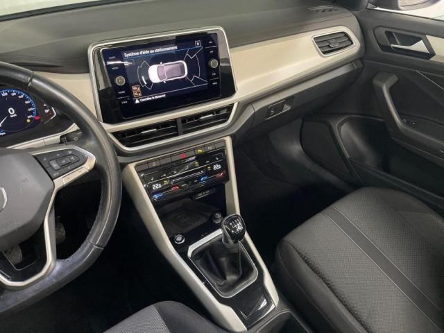 Volkswagen T-Roc image 2