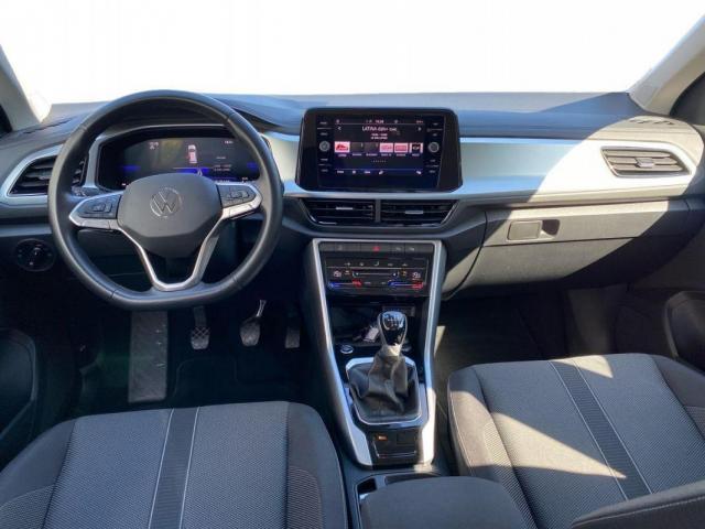 Volkswagen T-Roc image 3