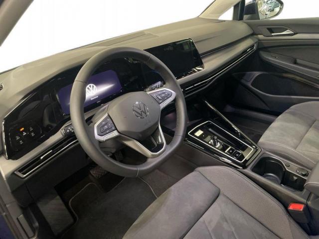 Volkswagen Golf image 9