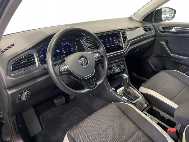 Volkswagen T-Roc image 6