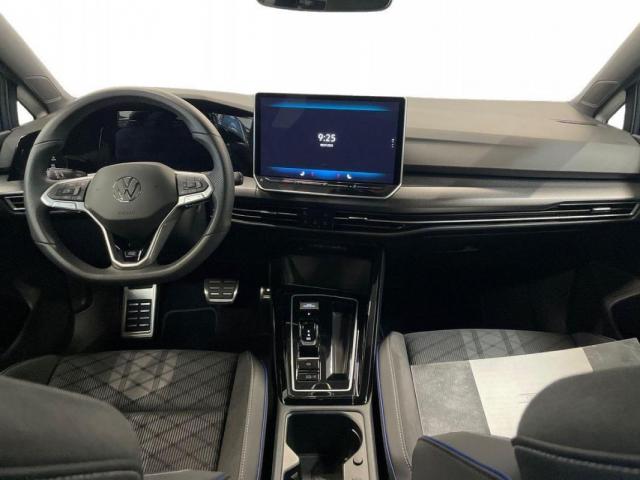Volkswagen Golf image 6