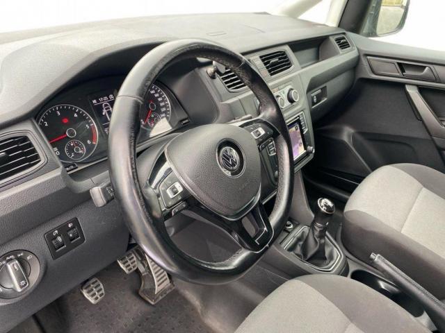 Volkswagen Caddy Van image 8