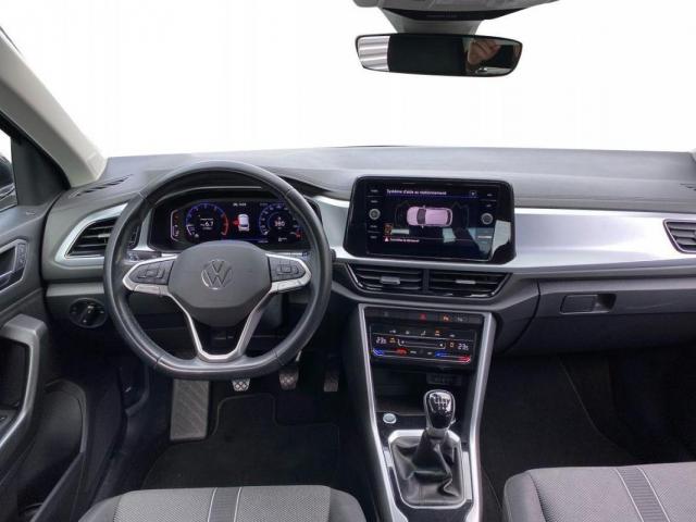 Volkswagen T-Roc image 3