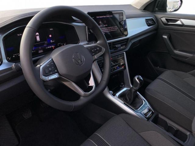 Volkswagen T-Roc image 7