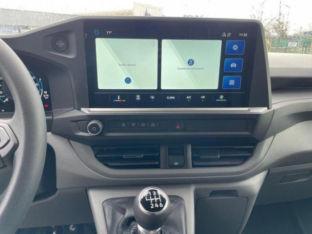 Volkswagen Transporter image 7