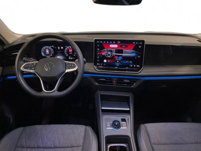 Volkswagen Tiguan image 8