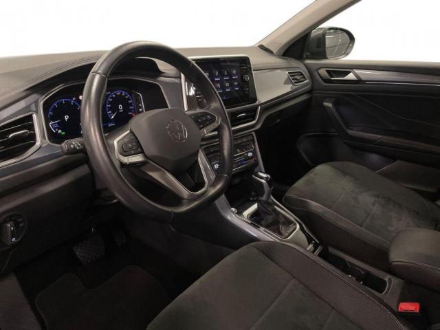 Volkswagen T-Roc image 2