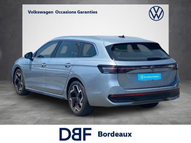 Volkswagen Passat image 1