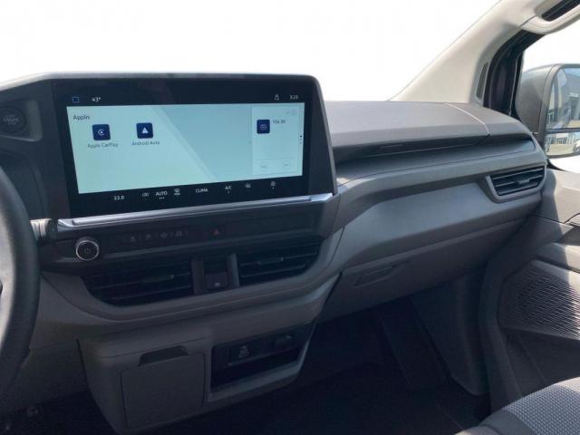 Volkswagen Transporter image 8