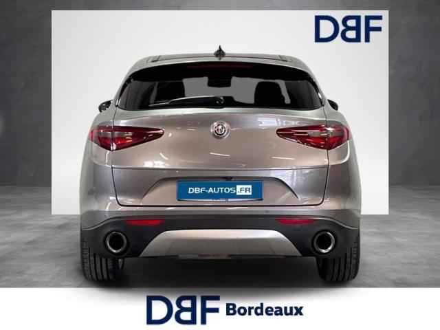 Alfa Romeo Stelvio image 5