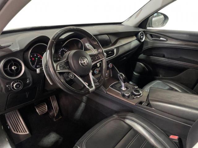 Alfa Romeo Stelvio image 9