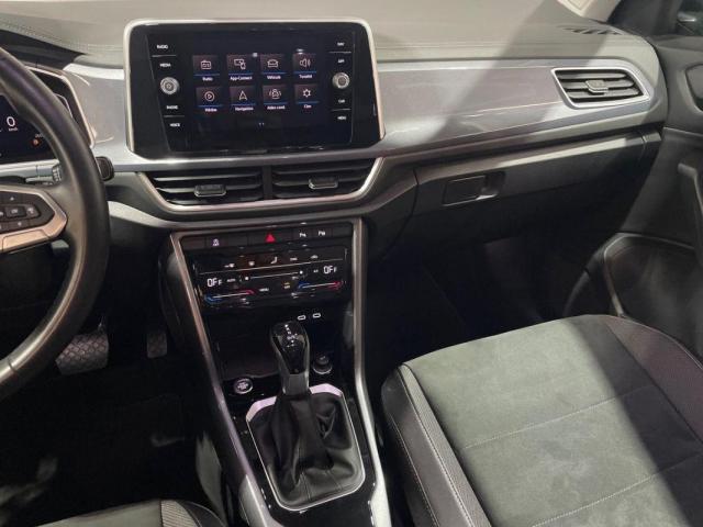 Volkswagen T-Roc image 6