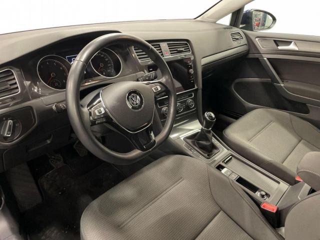 Volkswagen Golf image 8
