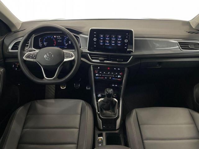 Volkswagen T-Roc image 2