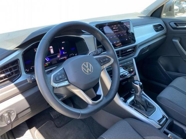Volkswagen T-Roc image 3