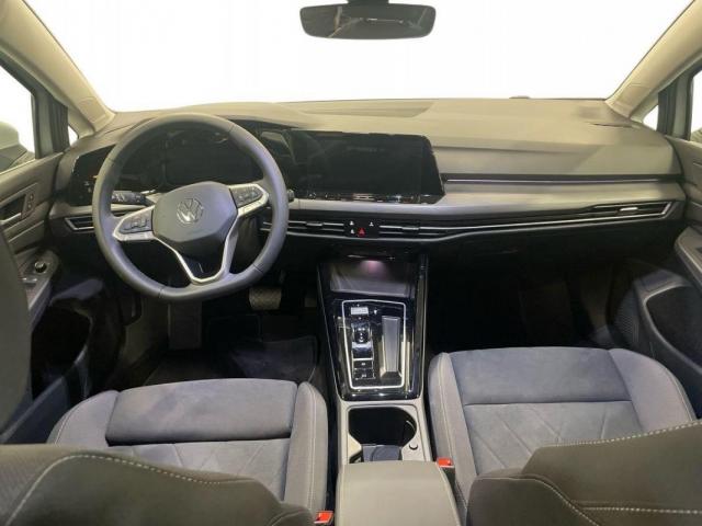 Volkswagen Golf image 6