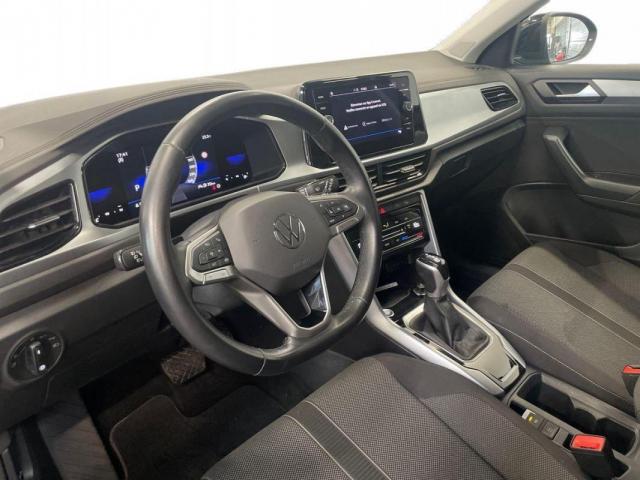 Volkswagen T-Roc image 2