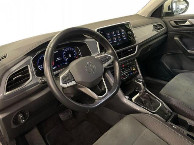Volkswagen T-Roc image 8