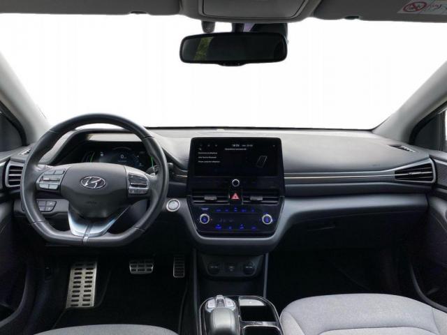 Hyundai Ioniq image 2
