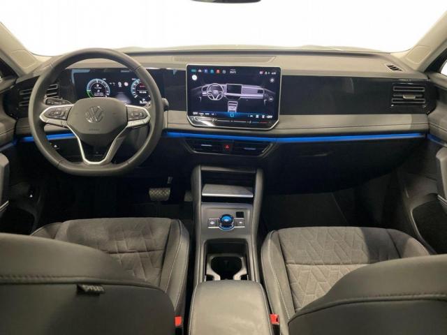 Volkswagen Tiguan image 8