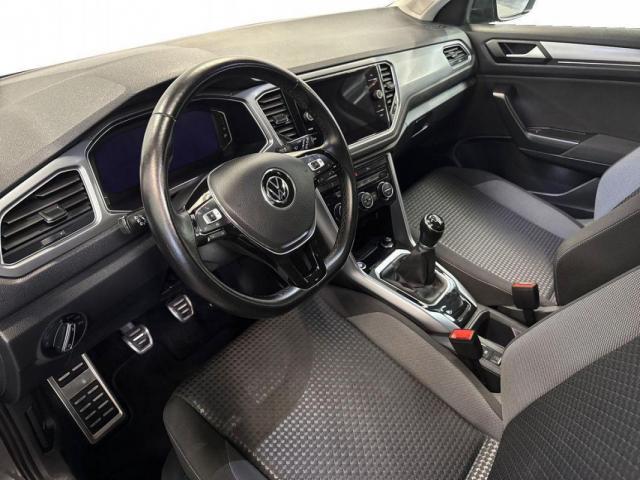 Volkswagen T-Roc image 6