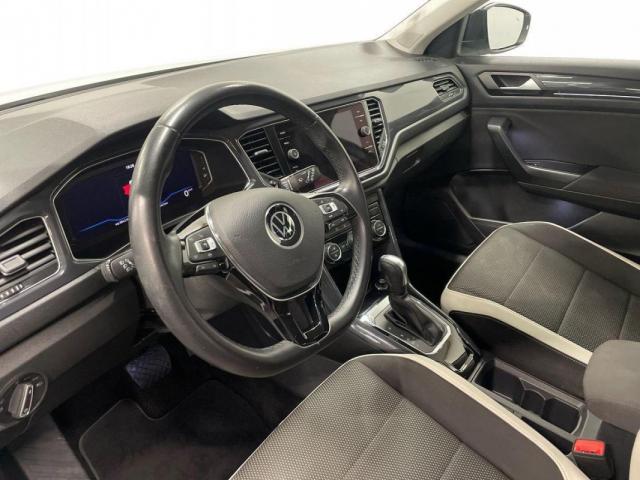 Volkswagen T-Roc image 2