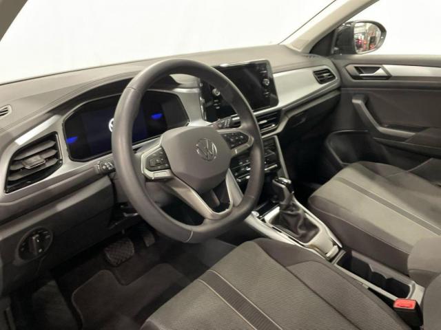 Volkswagen T-Roc image 2