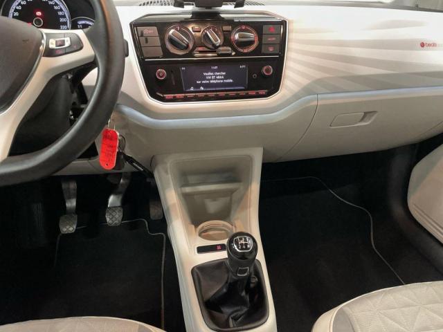 Volkswagen Up! image 2