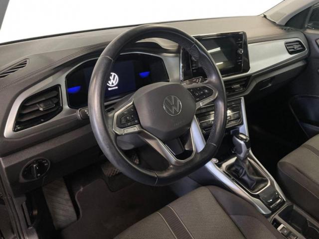 Volkswagen T-Roc image 9