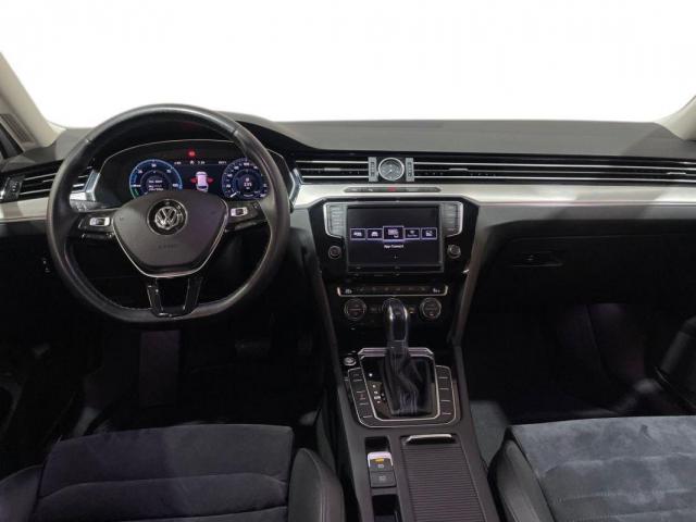 Volkswagen Passat Sw image 6