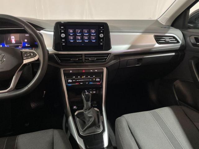 Volkswagen T-Roc image 2