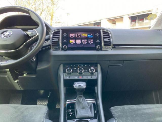 Skoda Karoq image 8